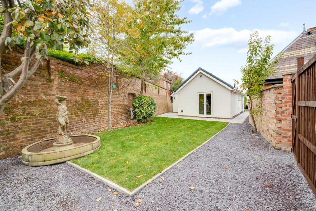 Additional image 26 of Upton Lane, Upton, CH2