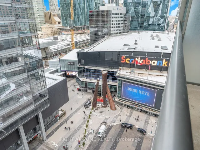 Additional image 12 of 65 Bremner Blvd Unit 1406