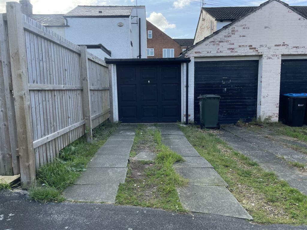 Additional image 16 of Town Lane, Little Neston