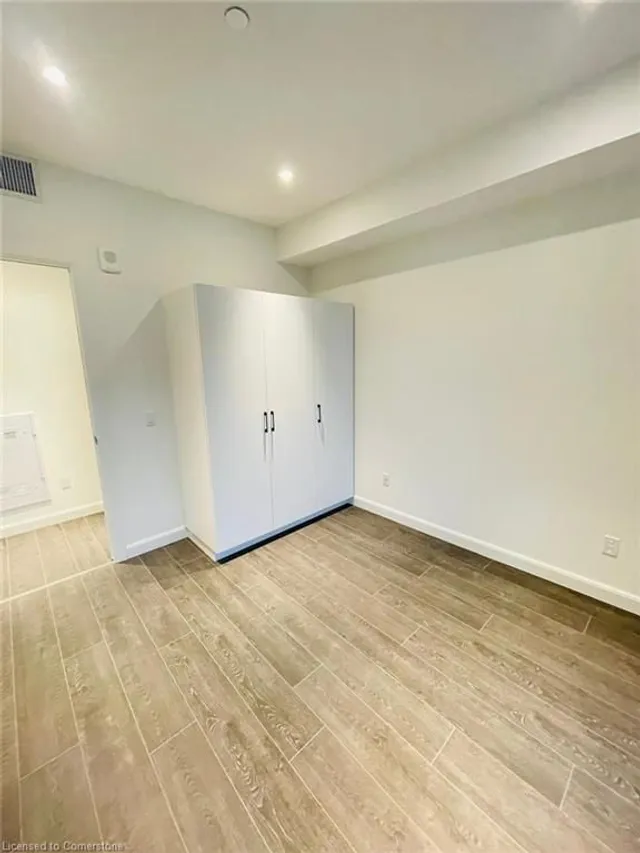 Additional image 8 of 741 King St Unit 103