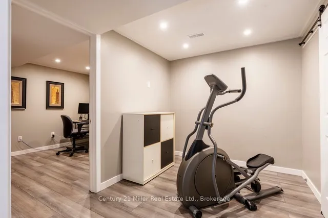 Additional image 29 of 3 Barrington Crt