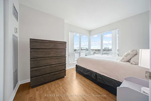 Additional image 27 of 11 Lee Centre Dr Unit 603