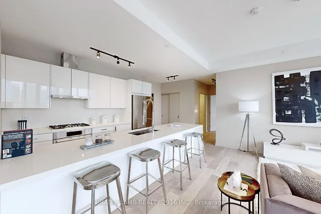 Additional image 7 of 458 Richmond St Unit 1702