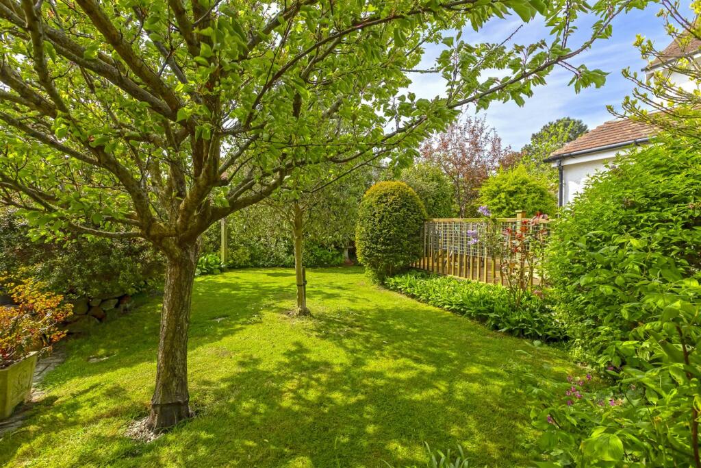 Additional image 20 of Grand Avenue, Worthing