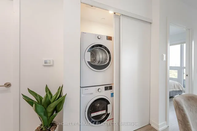 Additional image 29 of 395 Bloor St Unit 2110