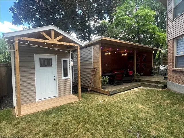 Additional image 25 of 2218 Vista Dr