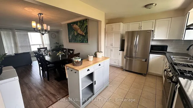 Additional image 10 of 1 Stanwood Cres