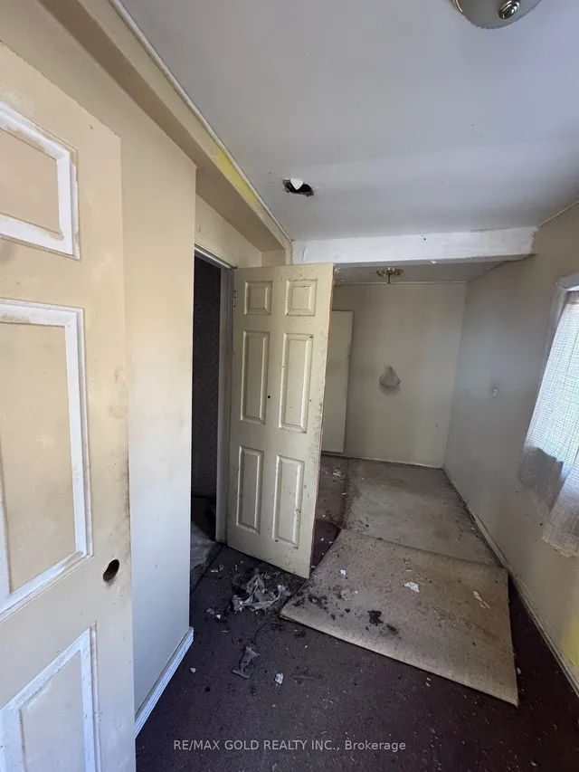 Additional image 10 of 1040 Brook View Ave