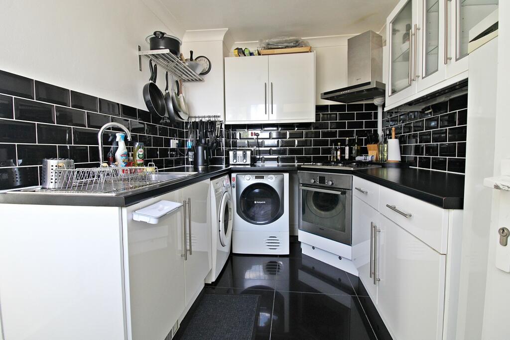 Additional image 4 of Heol Y Coed, Pontyclun, Rhondda Cynon Taff. CF72 9AS