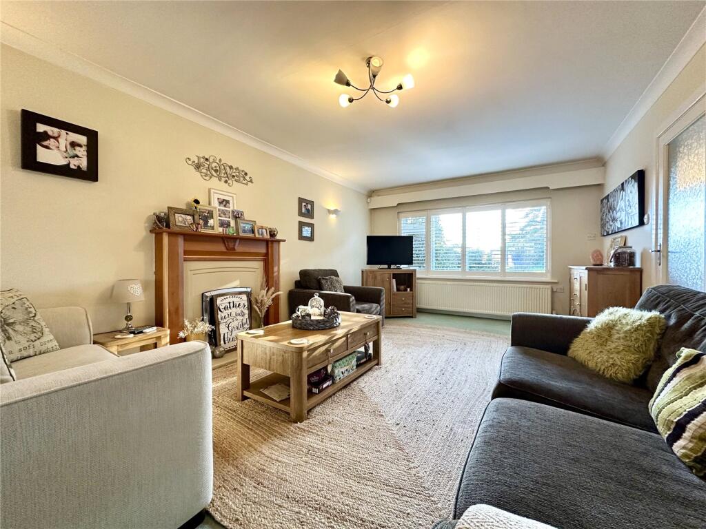 Additional image 8 of Woodfield Gardens, Highcliffe on Sea, Christchurch, Dorset, BH23
