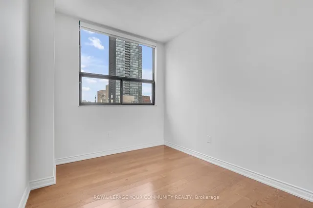 Additional image 29 of 86 Gloucester St Unit 1408