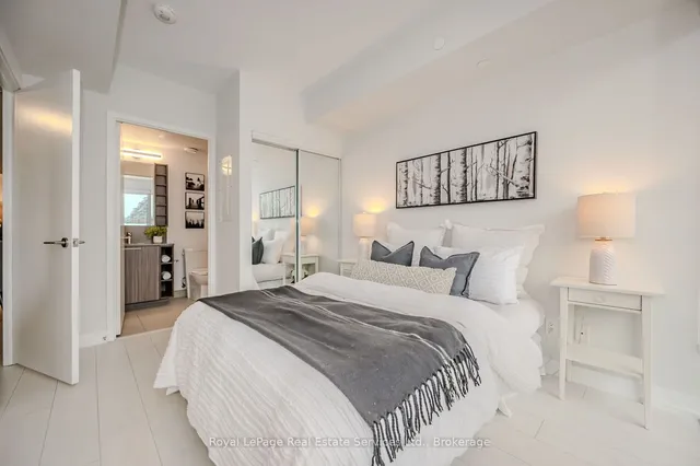 Additional image 7 of 19 Western Battery Rd Unit 310