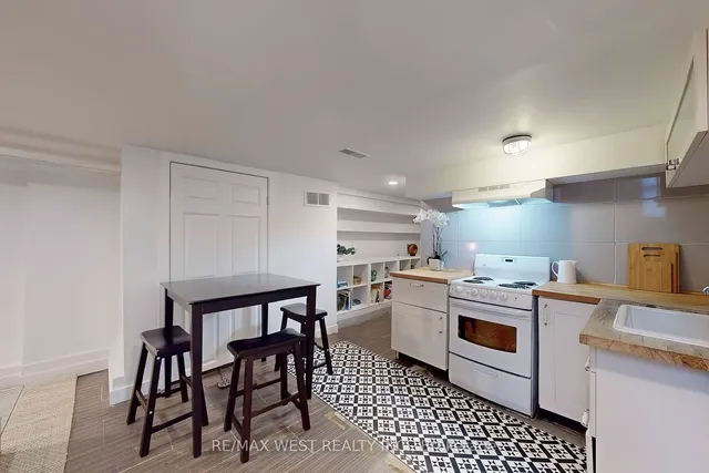 Additional image 25 of 540 Roxton Rd