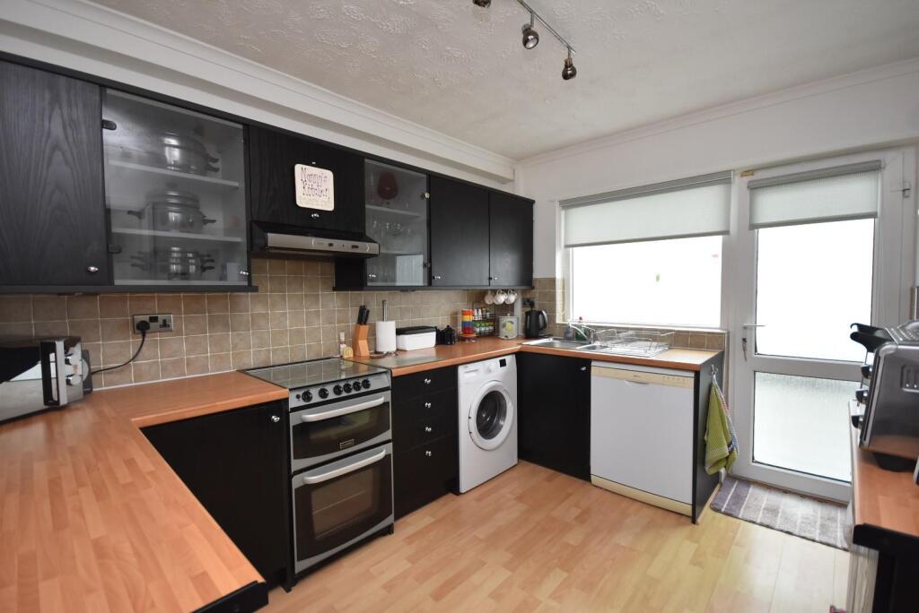 Additional image 6 of 31 Highfield Close, Dinas Powys, CF64 4LR