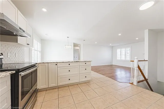 Additional image 8 of 996 Rymal Road East Rd Unit 18