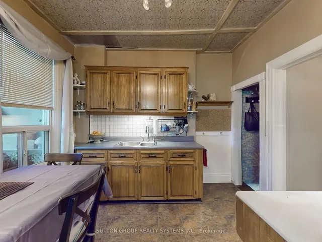 Additional image 18 of 2394 St Clair Ave