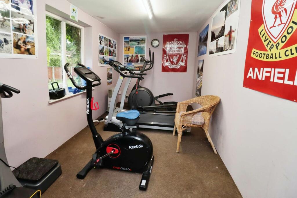 Additional image 17 of Raeburn Avenue, Bromborough