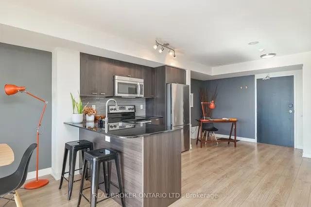 Additional image 11 of 78 Tecumseth St Unit 1004