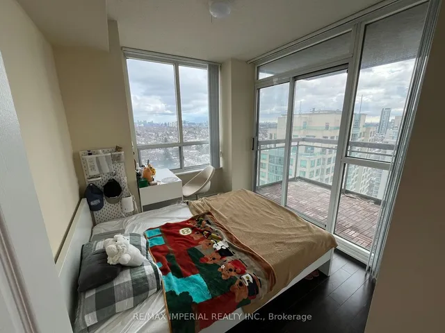 Additional image 12 of 18 Parkview Ave Unit 2506