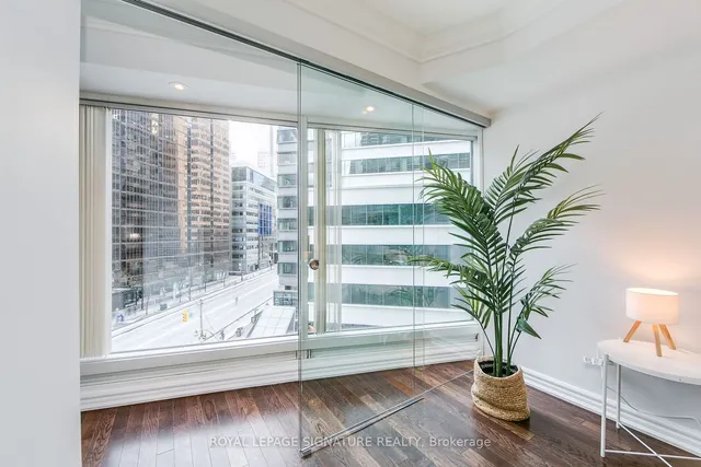 Additional image 23 of 33 University Ave Unit 605