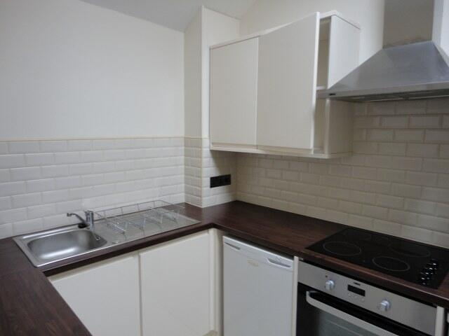 Additional image 6 of Ref 930 – Richmond Terrace Top/Third Floor Flat