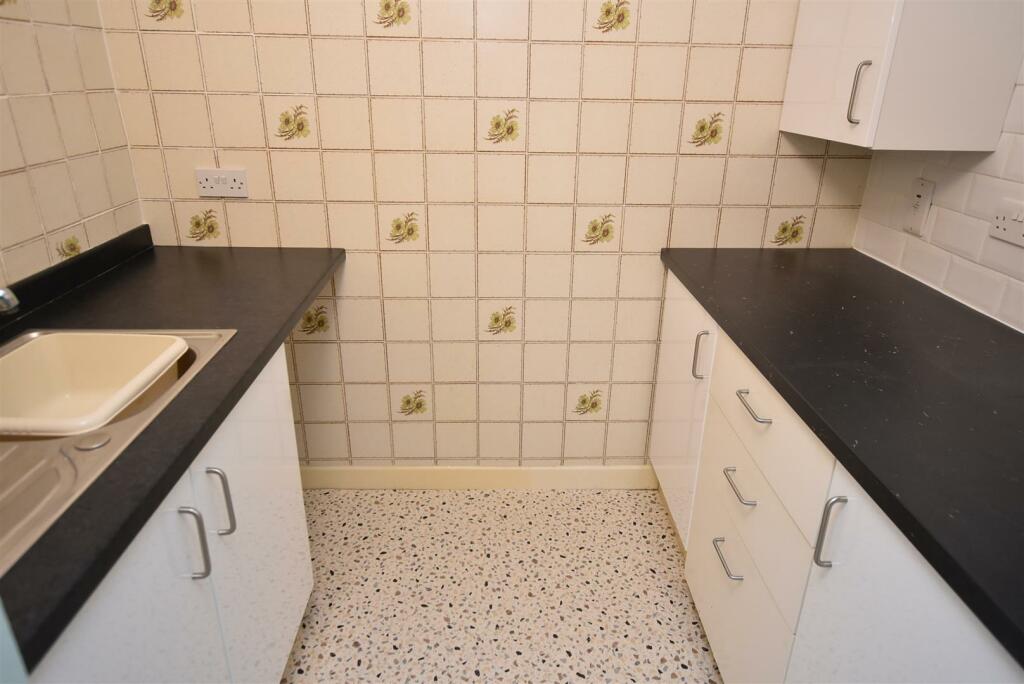 Additional image 8 of 1 Bidston Road, Prenton