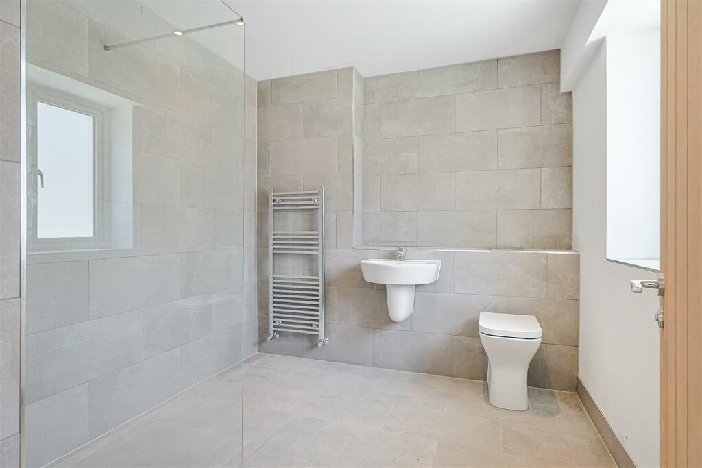 Additional image 8 of Highfields Road, Highfields Caldecote