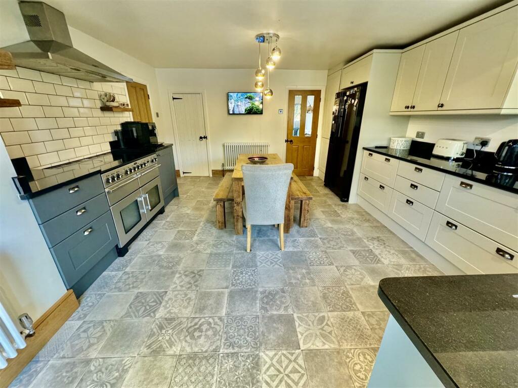 Additional image 8 of Kinnerton Road, Dodleston, Chester