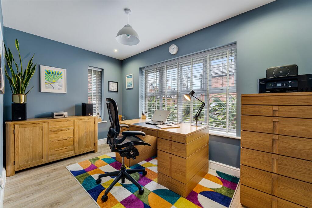 Additional image 12 of Spacious, Private, and Unrivalled Views Across Fields