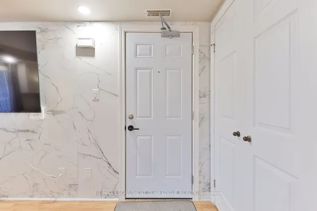 Additional image 5 of 2010 Cleaver Ave Unit 120