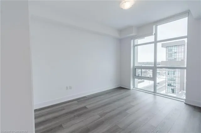 Additional image 13 of 450 Dundas St Unit 1007