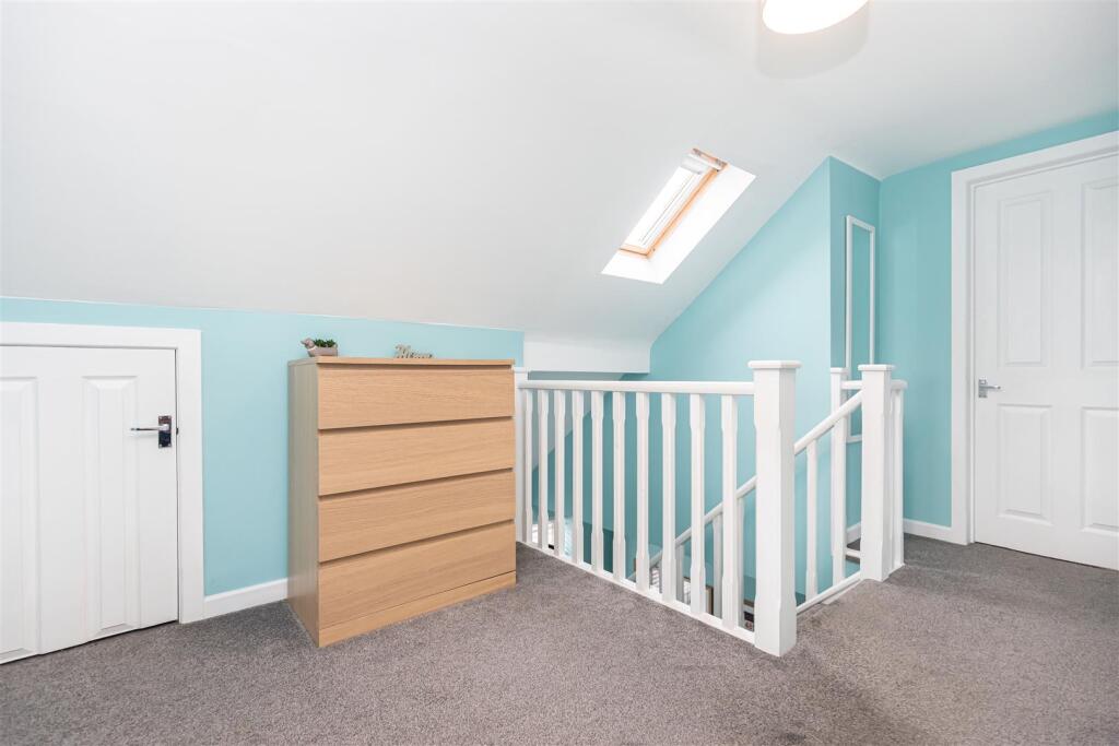 Additional image 15 of Bespoke Extended Chalet Bungalow on Cheddington Road