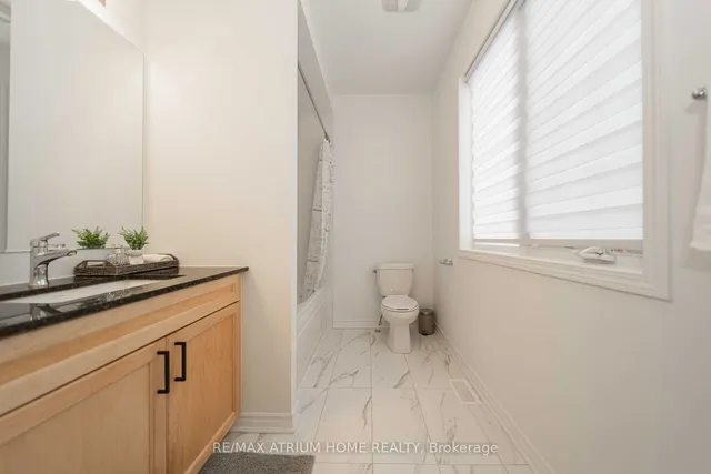 Additional image 20 of 1518 Moira Cres