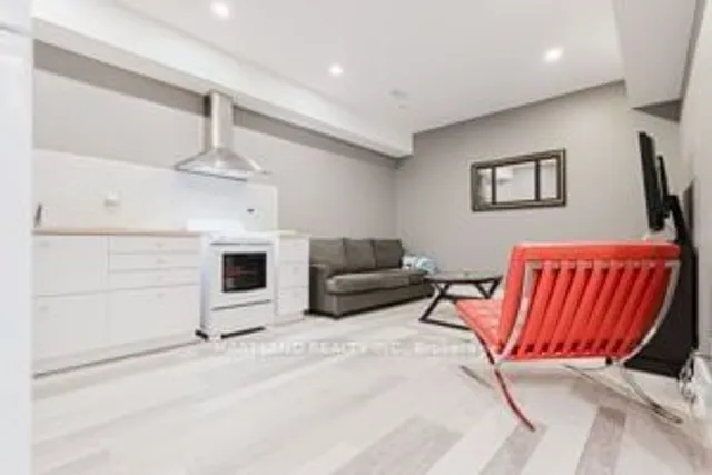 Additional image 34 of 40 ALDGATE Ave