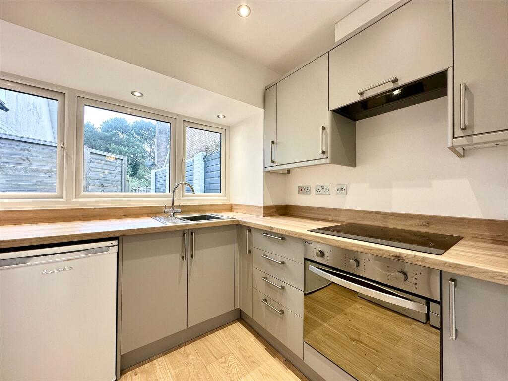 Additional image 20 of Woodfield Gardens, Highcliffe on Sea, Christchurch, Dorset, BH23