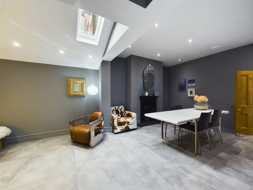 Additional image 5 of Victoria Pathway, Queens Park