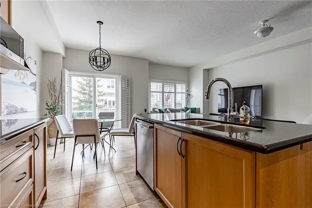 Additional image 12 of 32 Forest Valley Cres