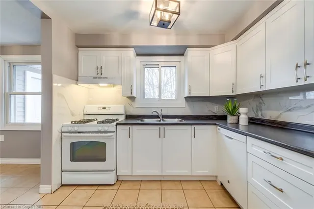 Additional image 21 of 8110 Chippewa Rd