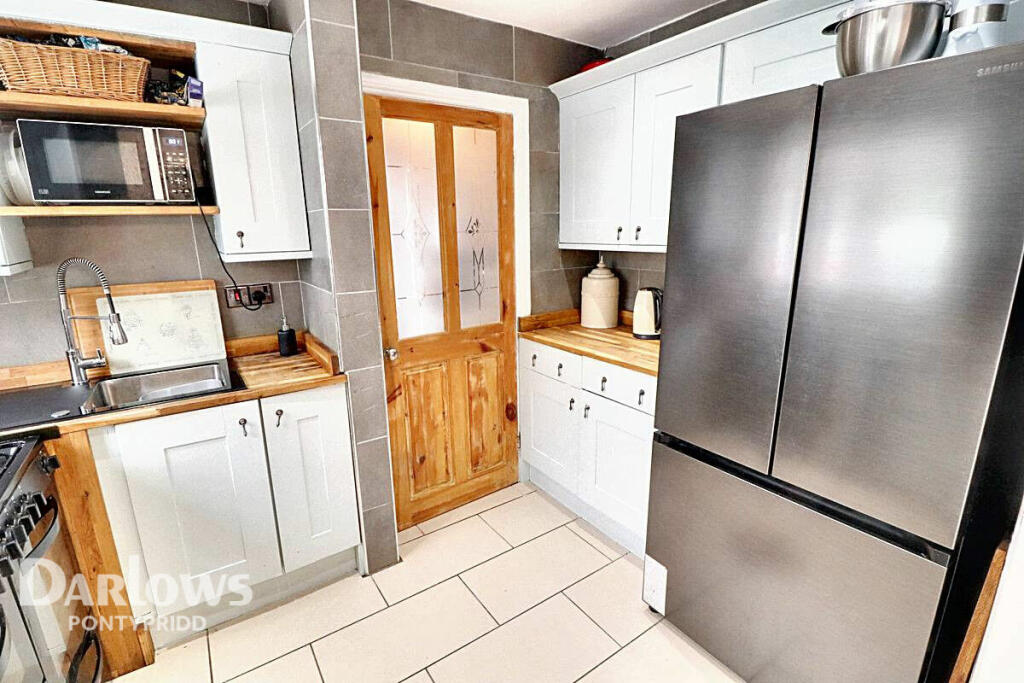 Additional image 10 of Ynys Hir, Pontypridd