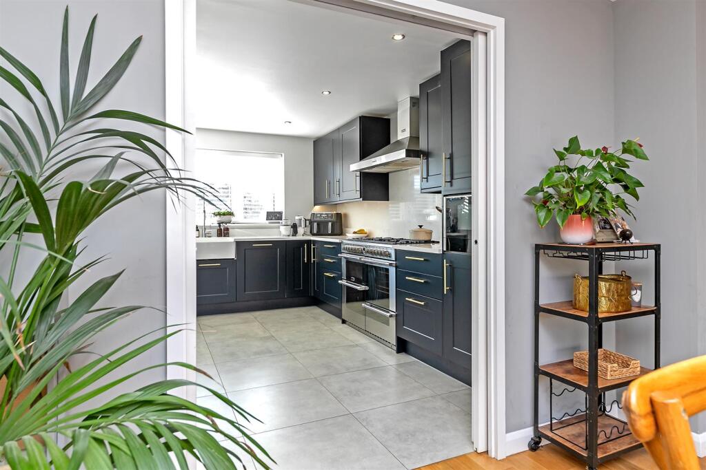 Additional image 7 of Hadrian Close, St Albans