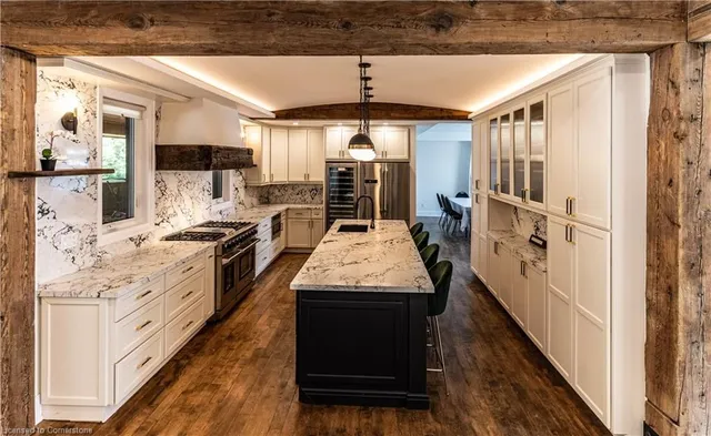 Additional image 5 of 2019 Dundas St