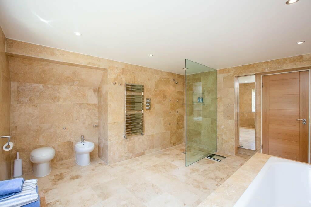 Additional image 34 of Kings Drive, CH48