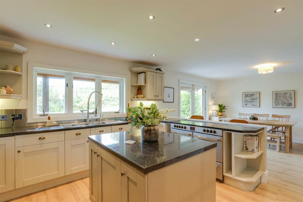 Additional image 23 of Oakmead Road, Llanharan, Pontyclun, Rhondda Cynon Taff, CF72 9FB