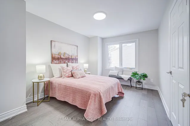 Additional image 26 of 126 Chapel Park Sq