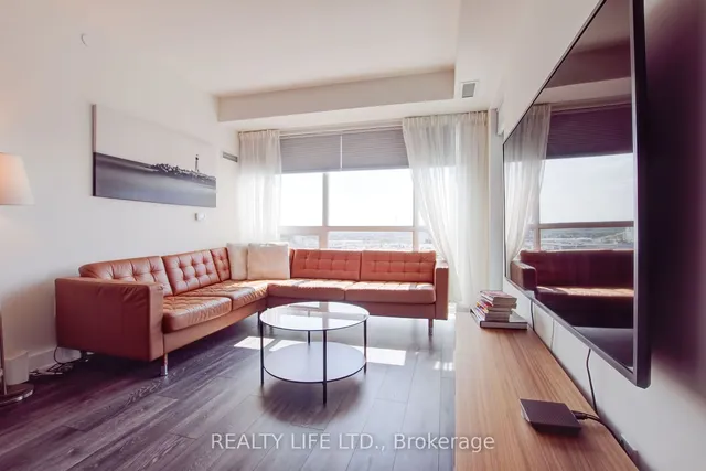 Additional image 11 of 1050 Main St Unit 1014