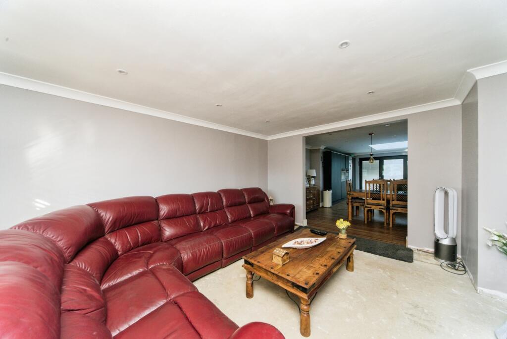 Additional image 21 of Elmwood Gardens, Eastbourne, BN23