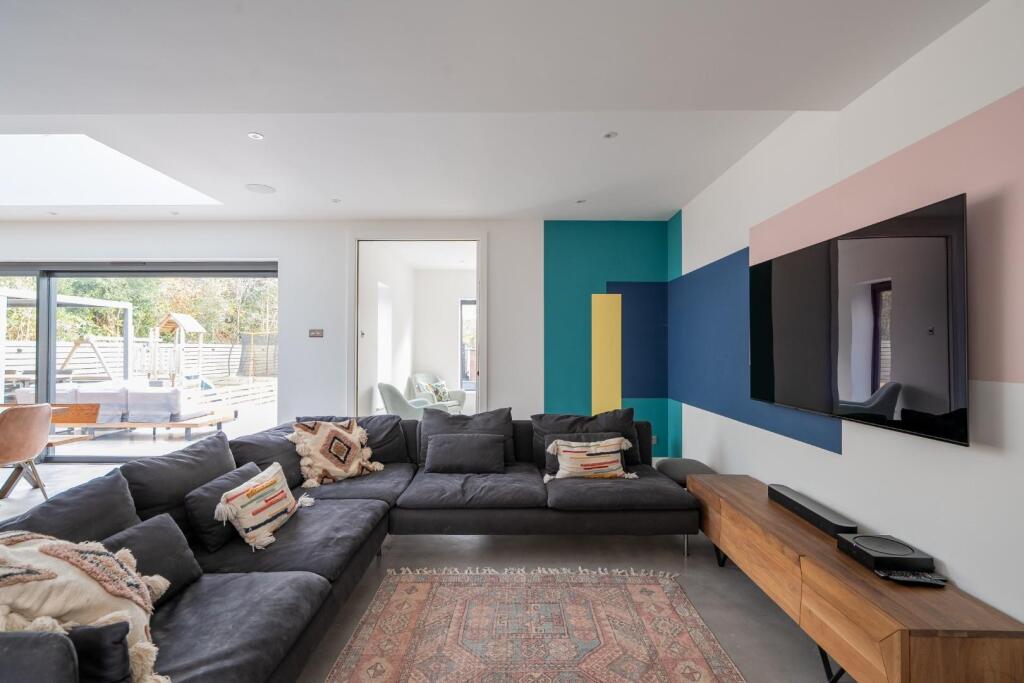 Additional image 34 of Robinswood Crescent, Penarth