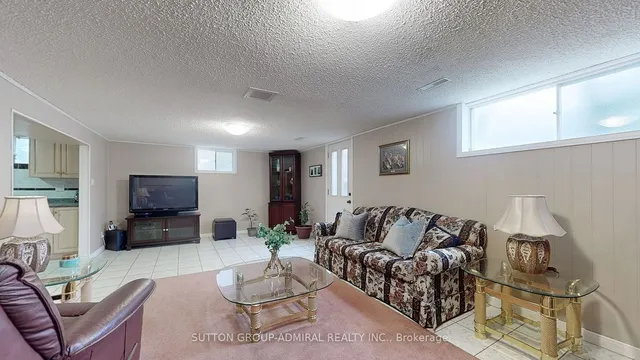 Additional image 35 of 23 St. Paschal Crt