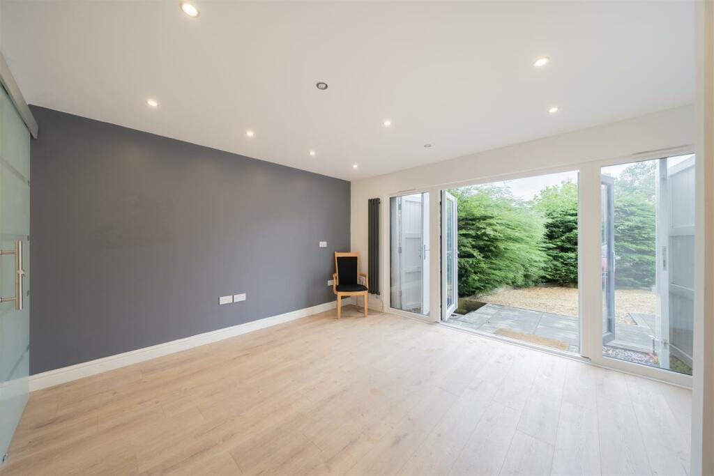 Additional image 29 of East O' Hills Close, Heswall, Wirral, CH60