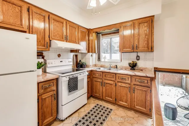 Additional image 6 of 38 Harvie Ave